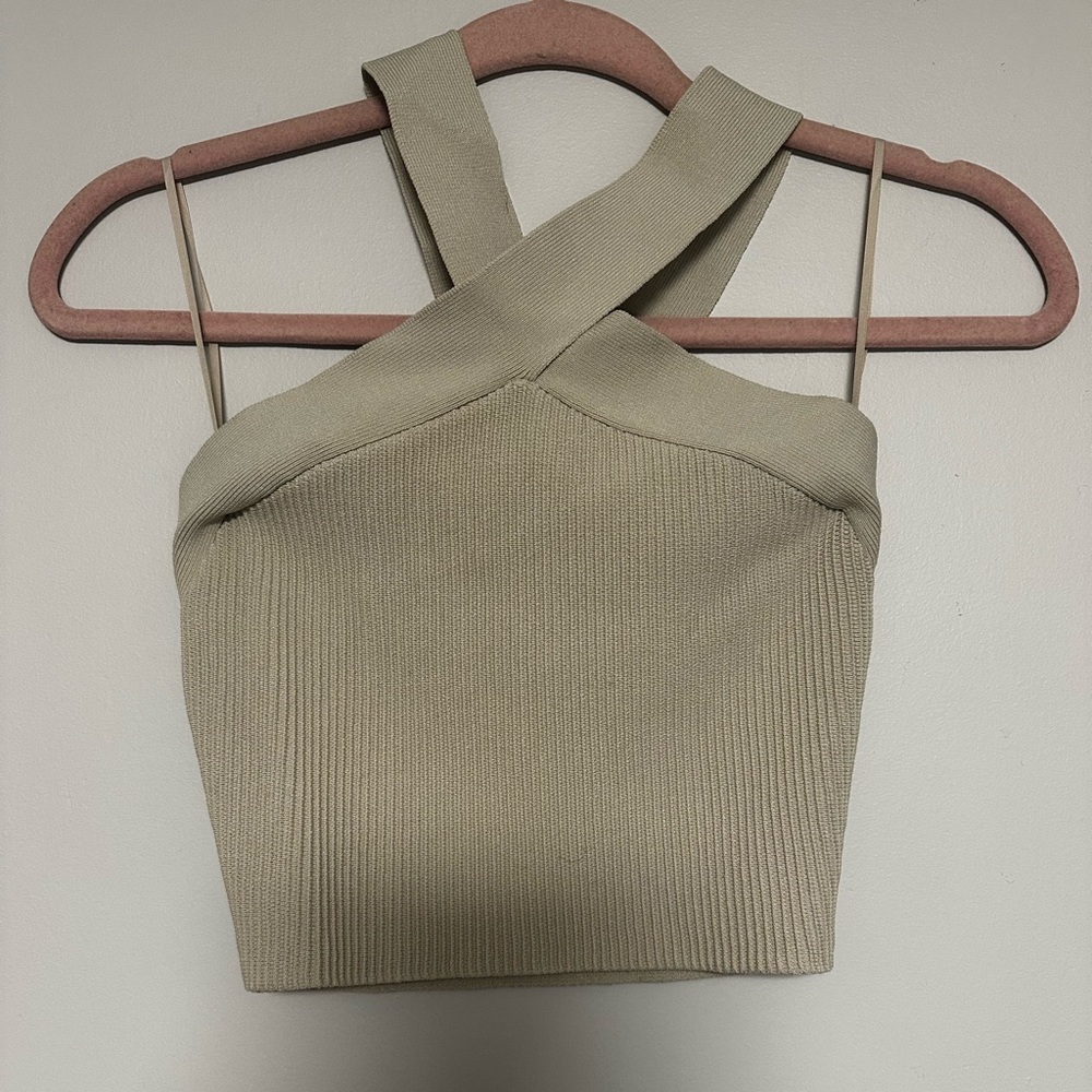 Aritzia Crop top